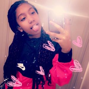 Meet your Posher, Carlie